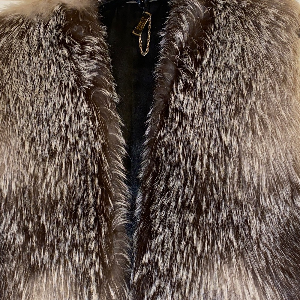 Luxurious Fur Vest in Gray, size Small - Picture 6 of 6